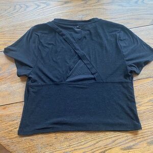 BEYOND YOGA cropped short sleeve /cute back! /XL/SOFT/black